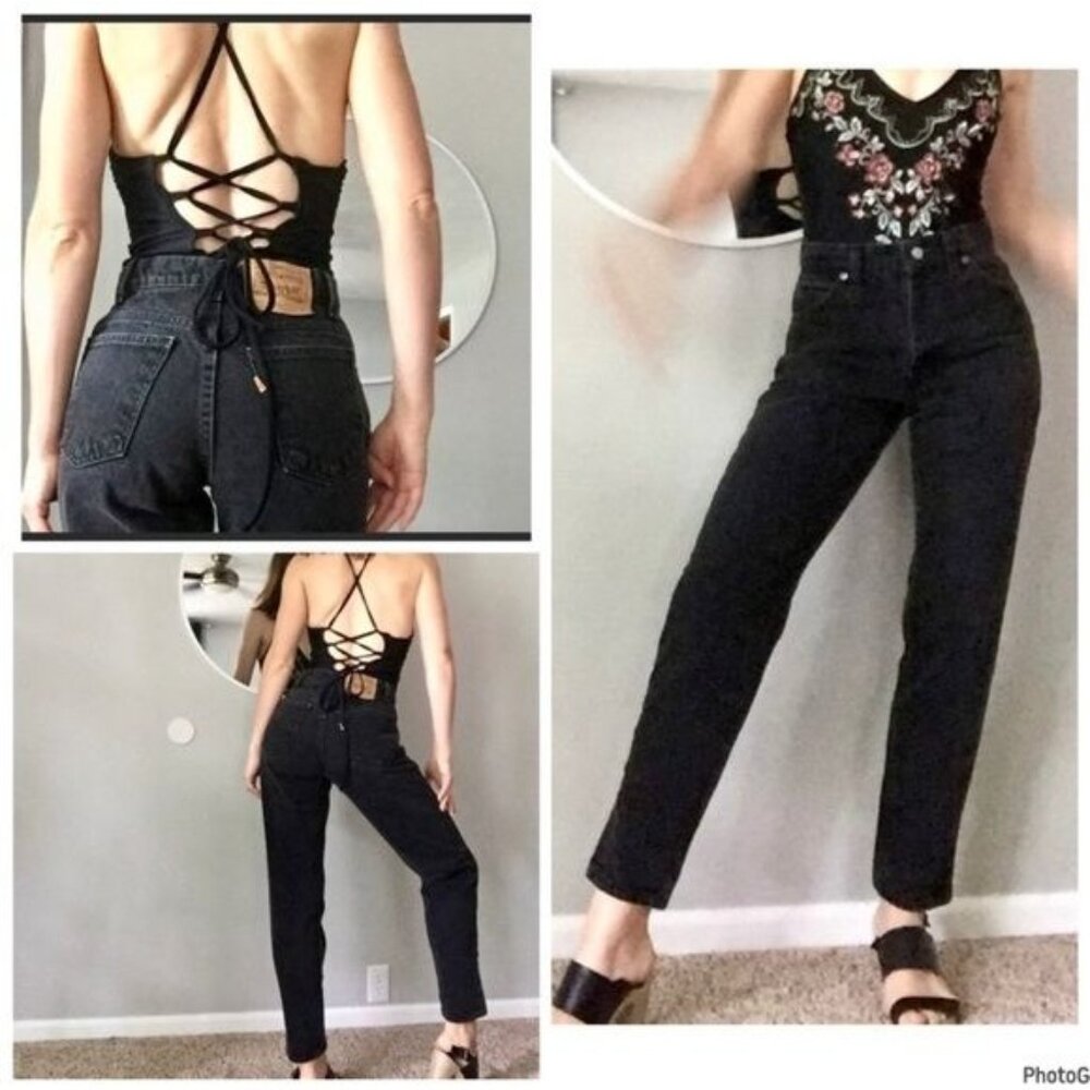 Vintage Levi's 13512-0260 black high rise Mom jeans 26 strength leg Made in USA